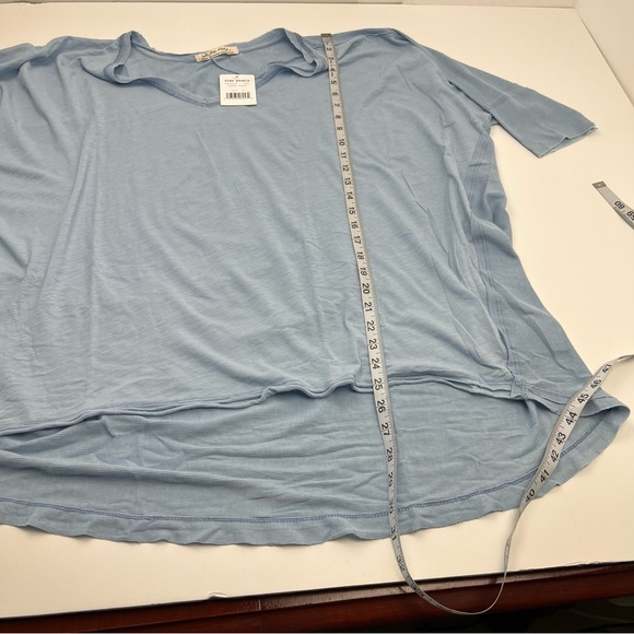 We The Free People Catch Waves Tee Top Blue Dreamy Clouds Womens Size Medium NEW - Picture 9 of 10